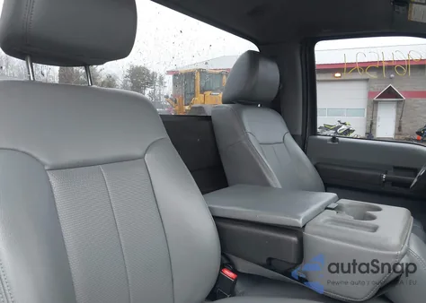 2016 Ford F-250 Xl z USA, uszkodzony, nr VIN 1FTBF2B60GEC09269